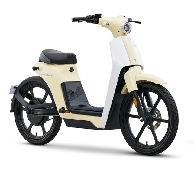 ホンダ　中国で電動二輪車を発表　　「Honda Cub e:」「Dax e:」「ZOOMER e:」